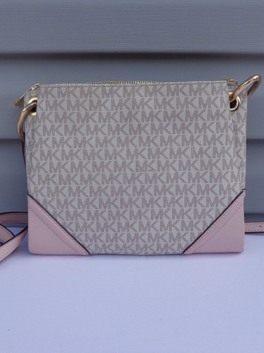 Michael Kors Nicole Triple Compartment Vanilla Pink Crossbody Ballet Bag - Picture 2 of 13